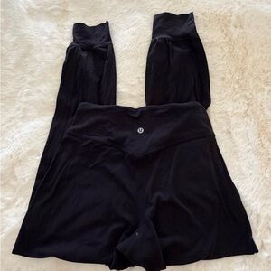 Lululemon Black Joggers with pockets